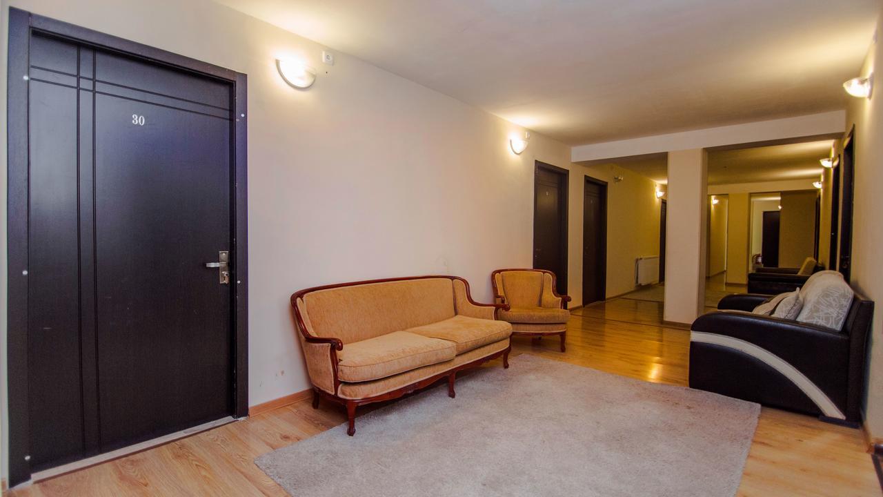 Guest House Bordschomi Exterior foto