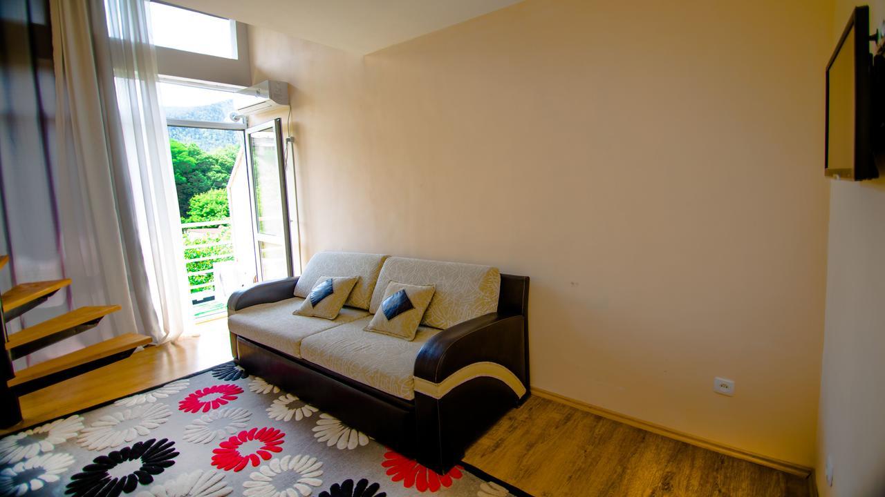 Guest House Bordschomi Exterior foto