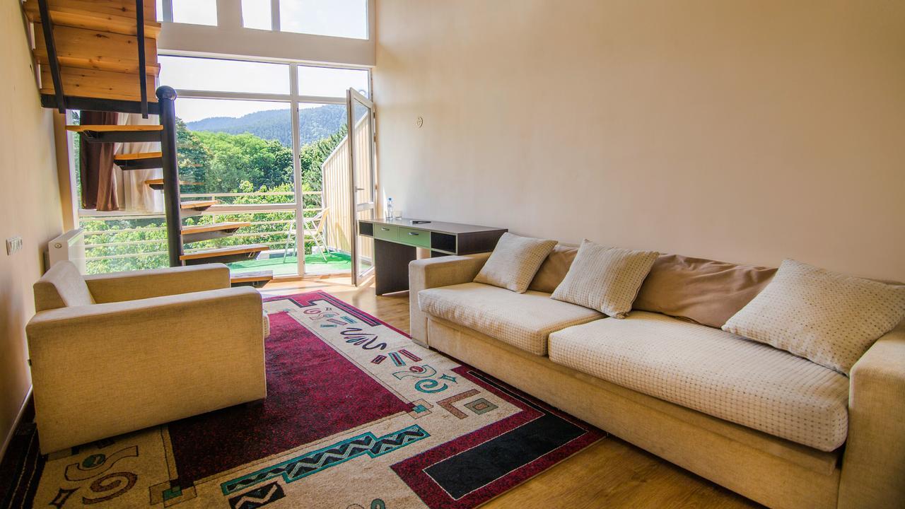 Guest House Bordschomi Exterior foto