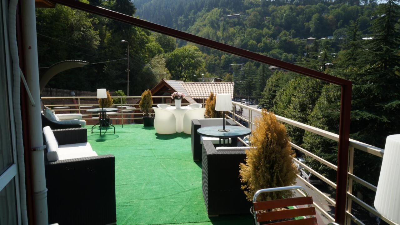Guest House Bordschomi Exterior foto